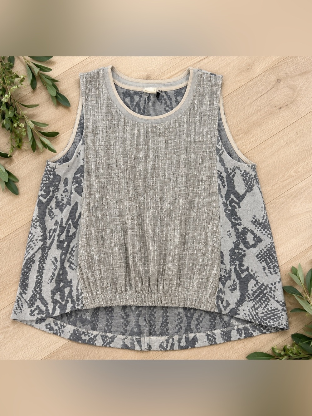 Anthropologie Akemi + Kin Marietta Mixed Media Snake Print Bubble Hem Top XS - Picture 3 of 7